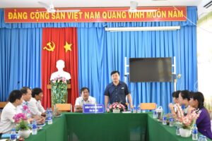 Chú trọng chăm lo đời sống học sinh vùng đồng bào dân tộc thiểu số và miền núi