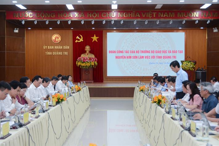 Bộ trưởng Nguyễn Kim Sơn làm việc với tỉnh Quảng Trị về phát triển giáo dục và đào tạo