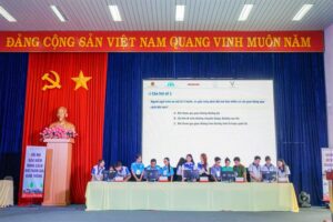 Tuyên truyền Luật Giao thông đường bộ cho sinh viên Tây Nam bộ