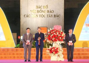 Thứ trưởng Phạm Ngọc Thưởng chúc mừng Sơn La có 'Thành phố học tập toàn cầu'