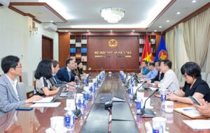 Thứ trưởng Nguyễn Văn Phúc tiếp Chủ tịch Đại học Fulbright Việt Nam