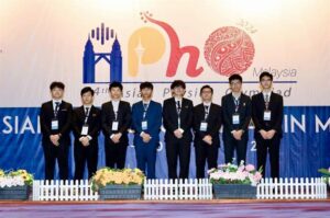 8/8 học sinh Việt Nam giành huy chương tại Olympic Vật lí Châu Á 2024