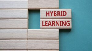Hybrid Learning là gì? Khám phá mô hình học tập kết hợp hiệu quả trong giáo dục hiện đại
